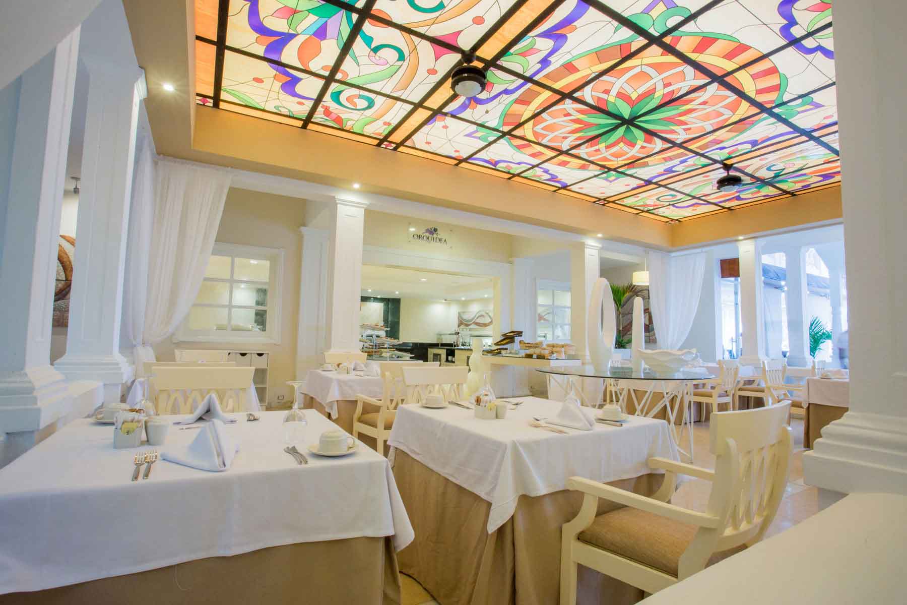 Imagen principal restauración Luxury Bahia Principe Samana
