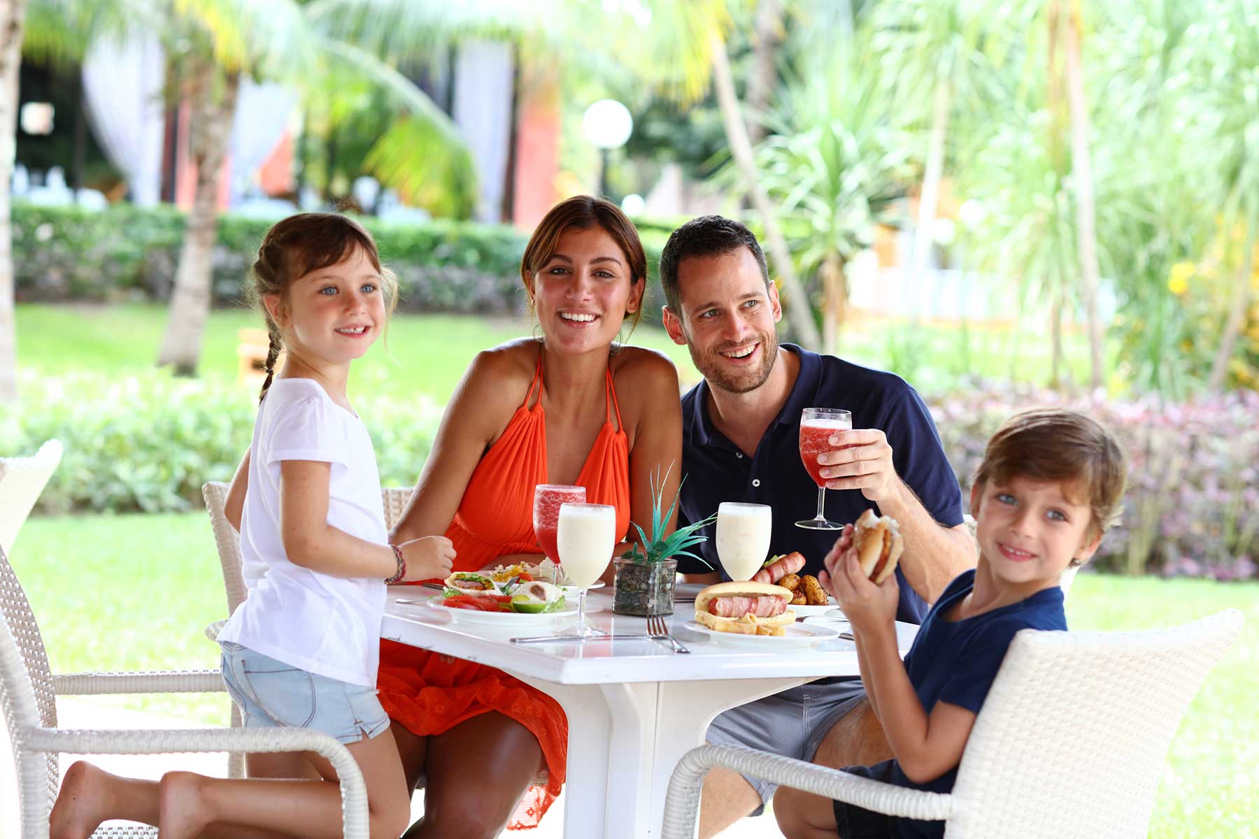 Family Friends Experience 8