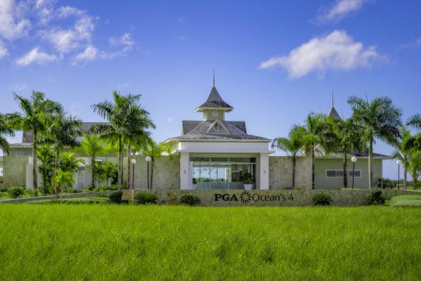 Golf at Luxury Bahia Principe Akumal