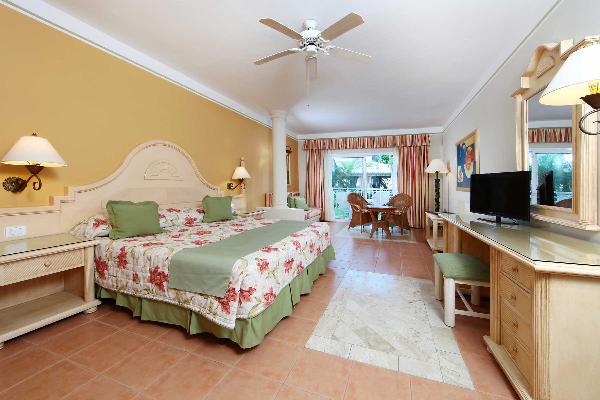 Junior Suite Room Grand Bahia Principe El Portillo 1