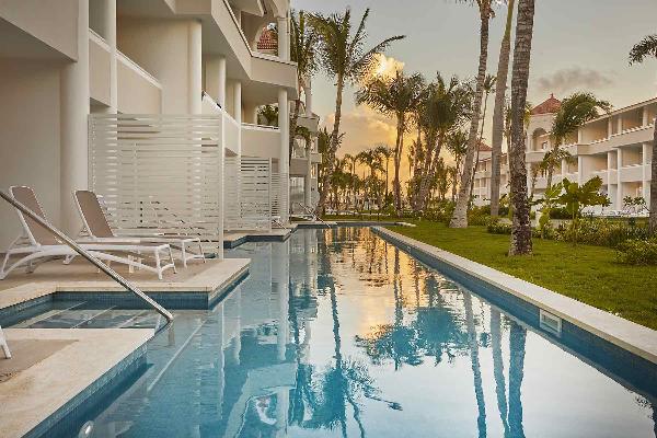 Junior Suite Deluxe Swim Up Room at Luxury Bahia Principe 4